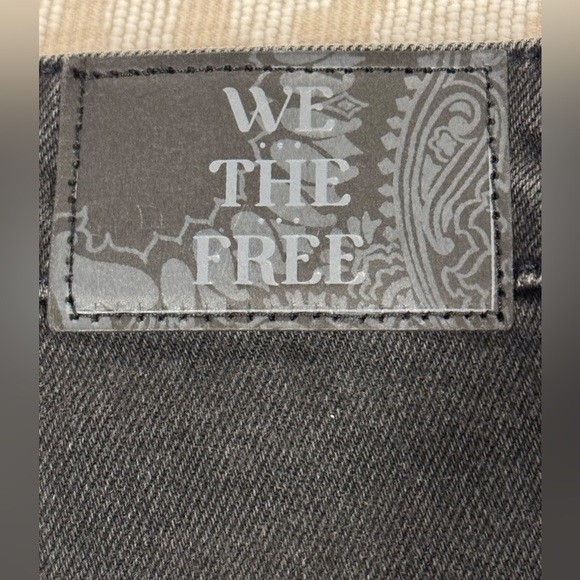 🆕 NWT • We The Free Deep Trance Dropped
Boyfriend Jeans • Hypnosis • Size 27 - Picture 9 of 13